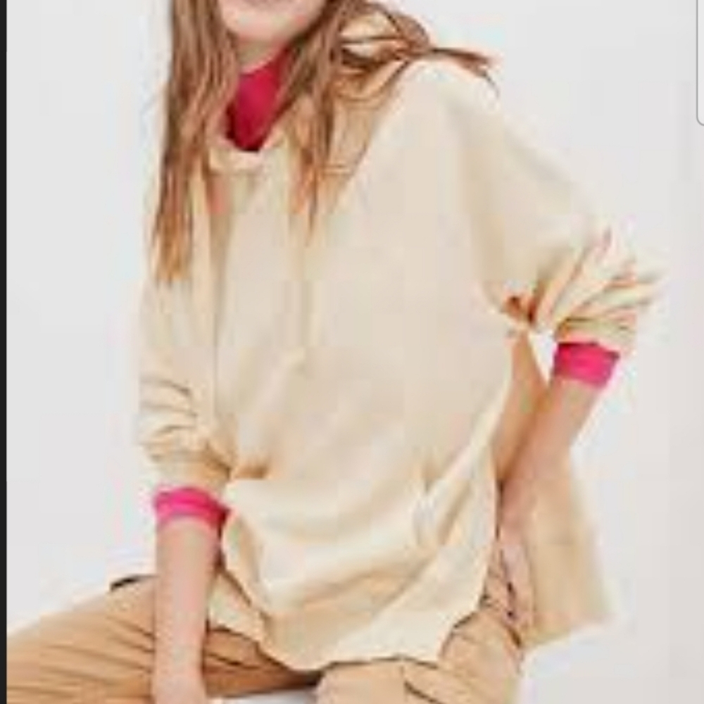 American Eagle Outfitters Cream Hooded Sweatshirt